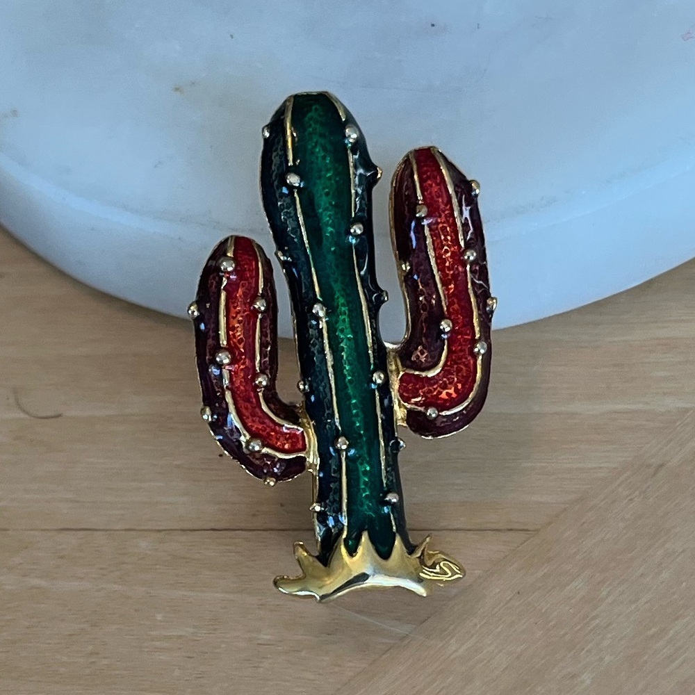 Cactus Brooch Gold Tone with Red and Green Enamel - Picture 3 of 12